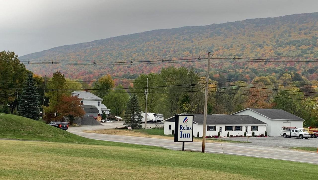 Relax Inn Altoona Exterior photo