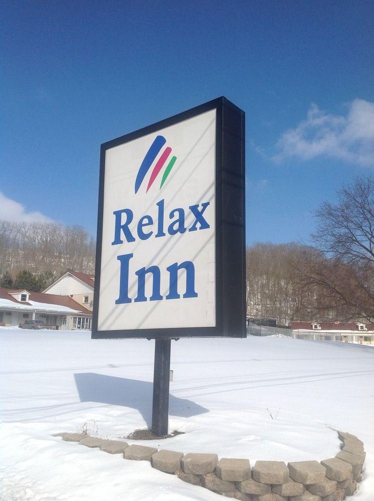 Relax Inn Altoona Exterior photo